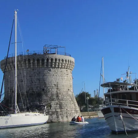 Stella Old Town Trogir, With Balcony * 特罗吉尔