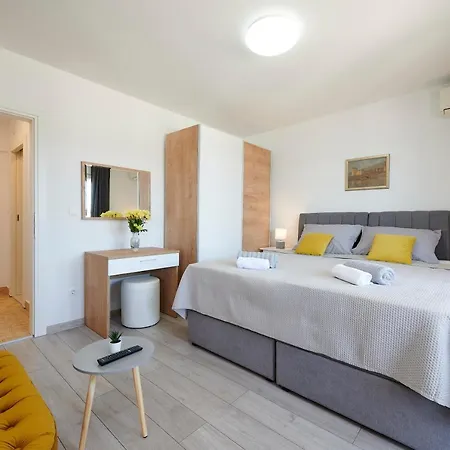 Stella Old Town Trogir, With Balcony Apartment Trogir