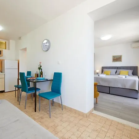 Apartment Stella Old Town Trogir, With Balcony