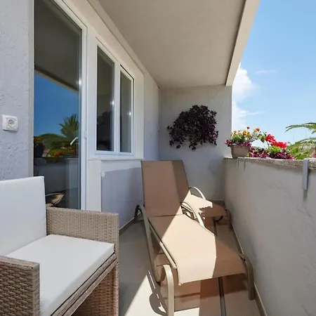 公寓 Stella Old Town Trogir, With Balcony 特罗吉尔