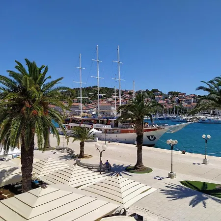 Stella Old Town Trogir, With Balcony * 特罗吉尔