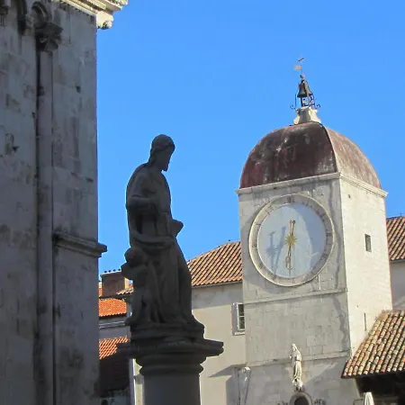 アパート Stella Old Town Trogir, With Balcony トロギール