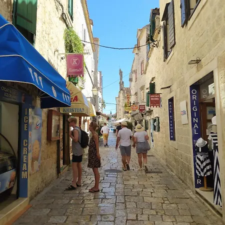 Stella Old Town Trogir, With Balcony * トロギール