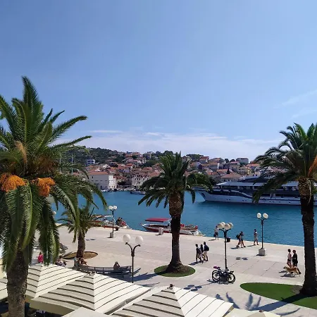 Stella Old Town Trogir, With Balcony شقة