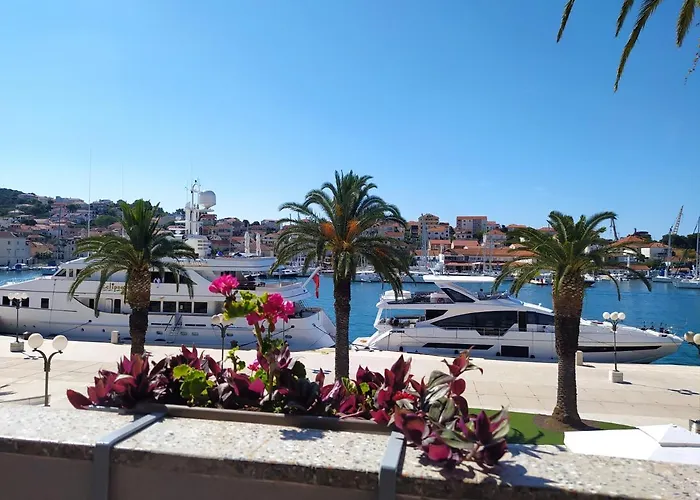 Stella Old Town Trogir, With Balcony * تروغير