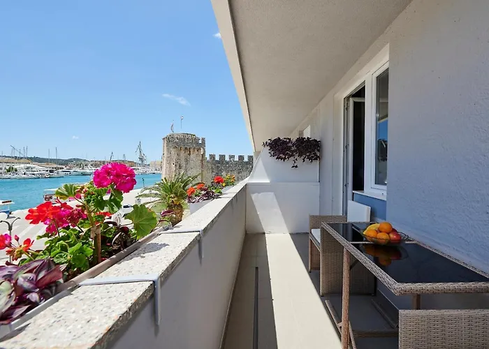 Stella Old Town Trogir, With Balcony تروغير