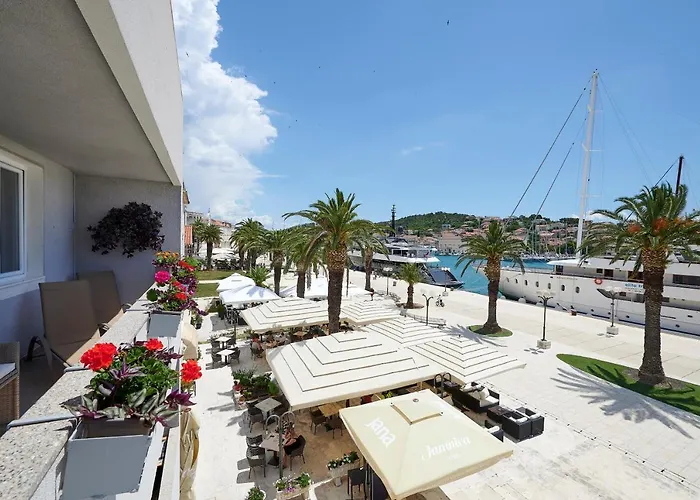Stella Old Town Trogir, With Balcony * تروغير