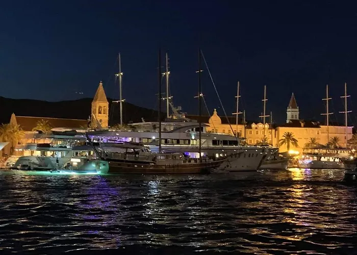 شقة Stella Old Town Trogir, With Balcony تروغير