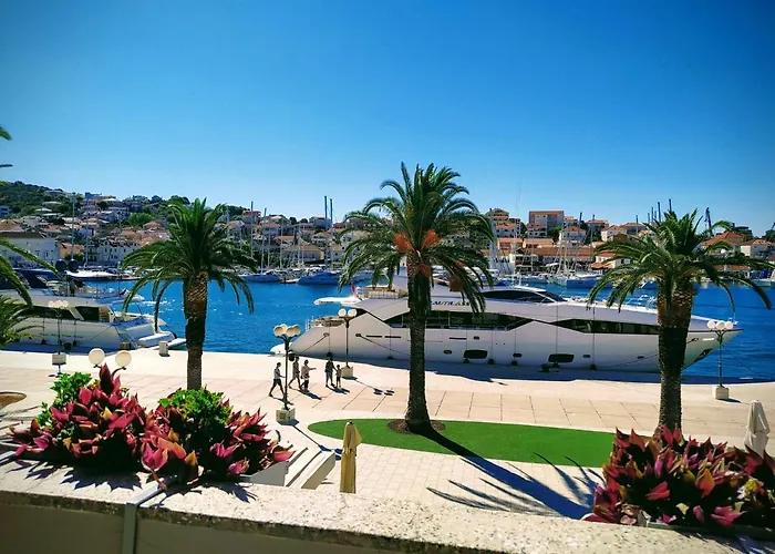 Stella Old Town Trogir, With Balcony شقة