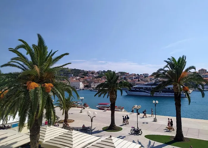 Stella Old Town Trogir, With Balcony شقة